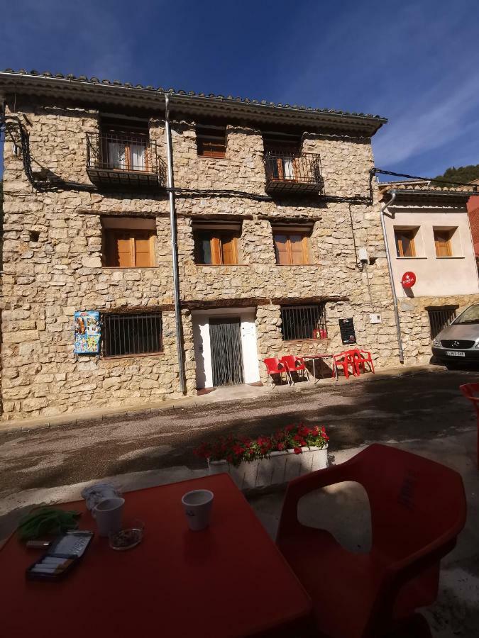 Casa Rural Y Albergue Tormon Экстерьер фото