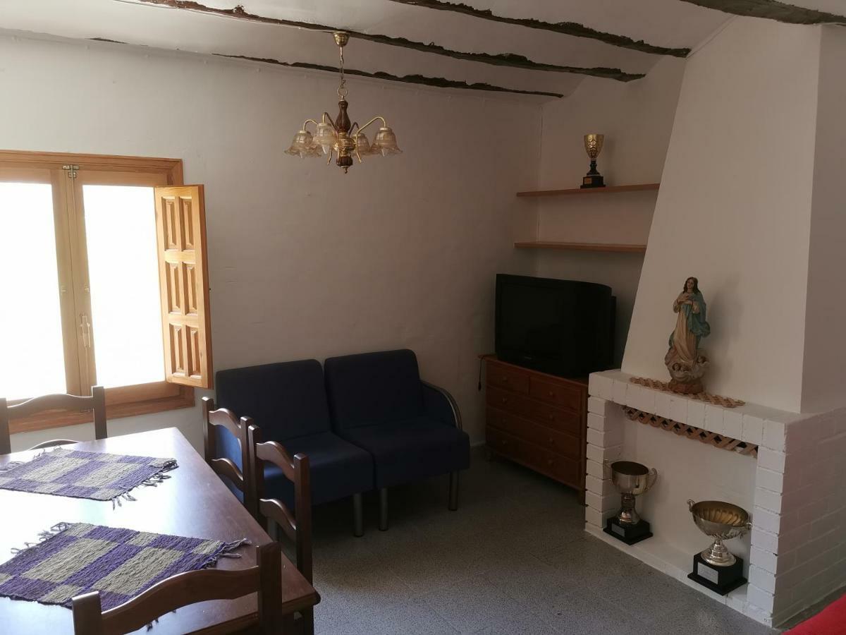 Casa Rural Y Albergue Tormon Экстерьер фото