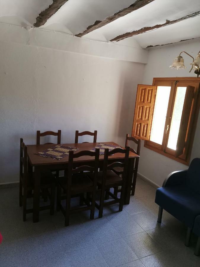 Casa Rural Y Albergue Tormon Экстерьер фото