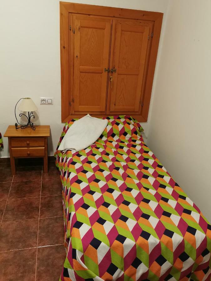 Casa Rural Y Albergue Tormon Экстерьер фото